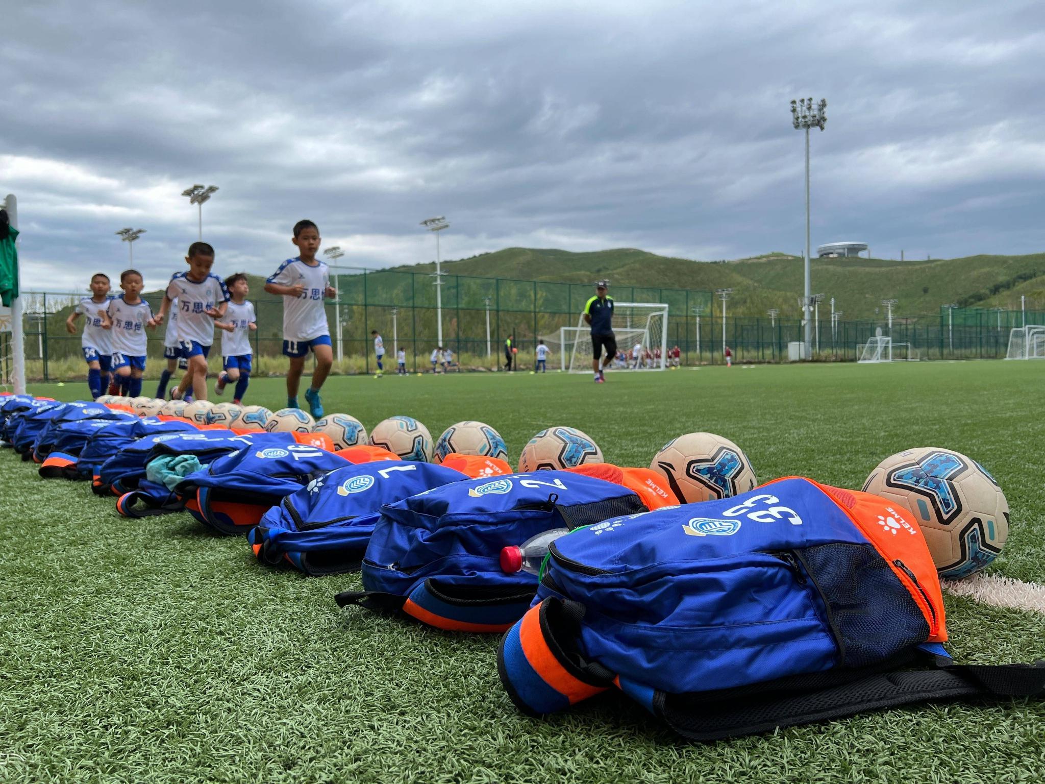 国内俱乐部备战国际强队，展望未来的简单介绍